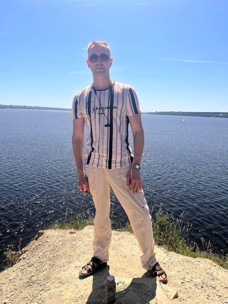 ���� 56149238 ������� Revizor, 44 ����, ���� ���������� � �����