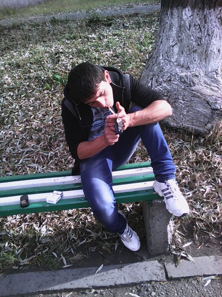  ,   MIKA, 28 ,   