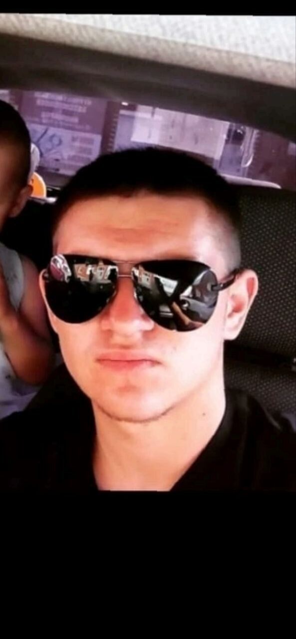  ,   Alex, 22 ,   ,   