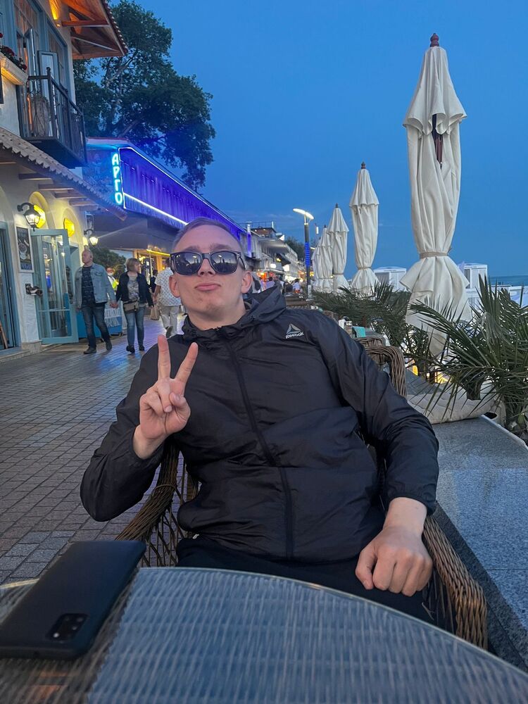  26518168  Nikita, 26 ,    