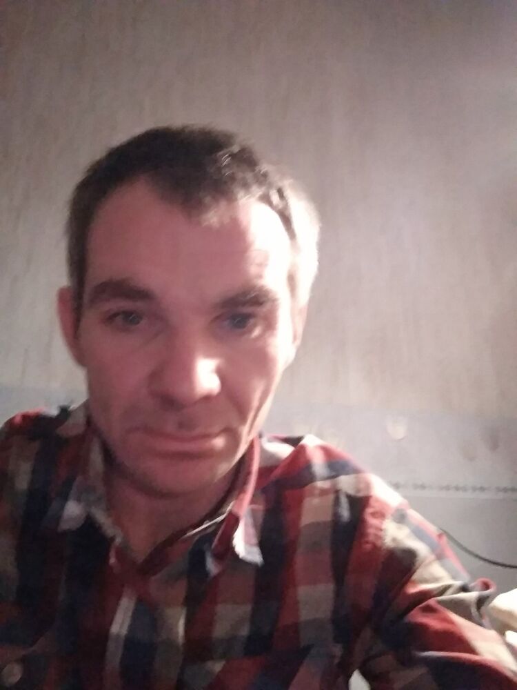  ,   Robert, 48 ,   