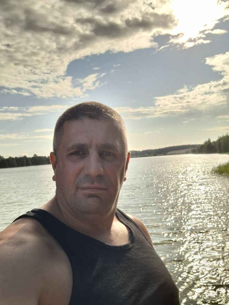  53089388  , 42 ,    