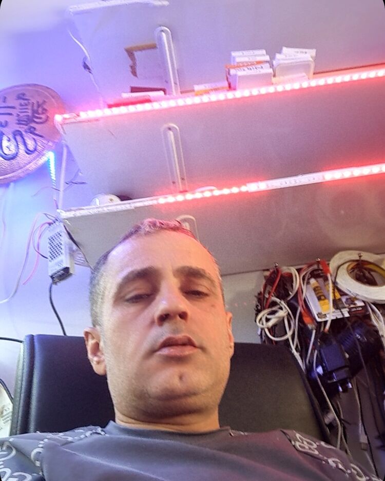  51921158  Hikmet, 37 ,    