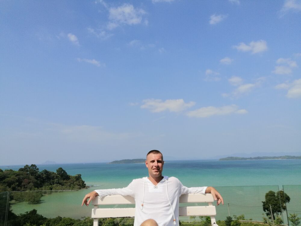  33212458  Gennady, 37 ,    Phuket
