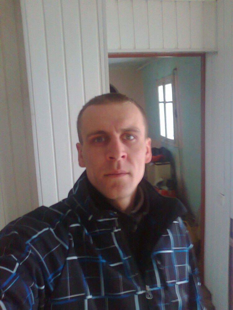  11607038  Andrej, 37 ,    