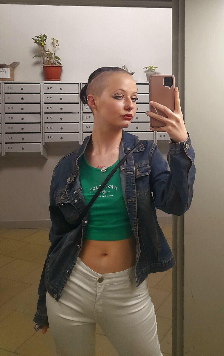  ,   Kristi, 20 ,   