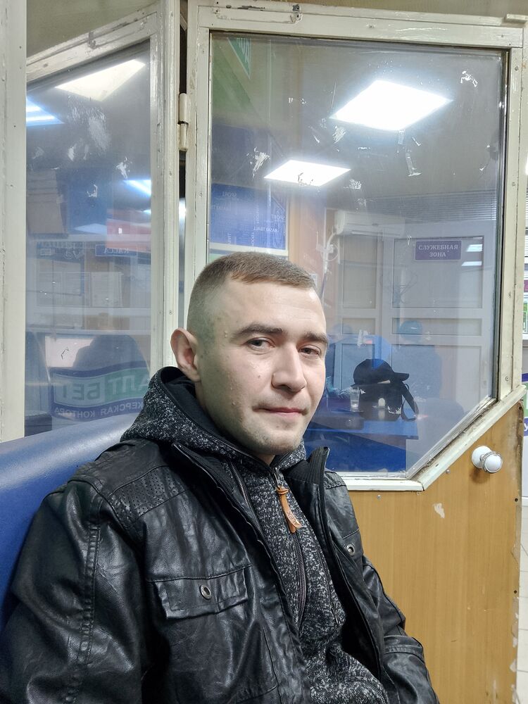  48076908  , 34 ,    