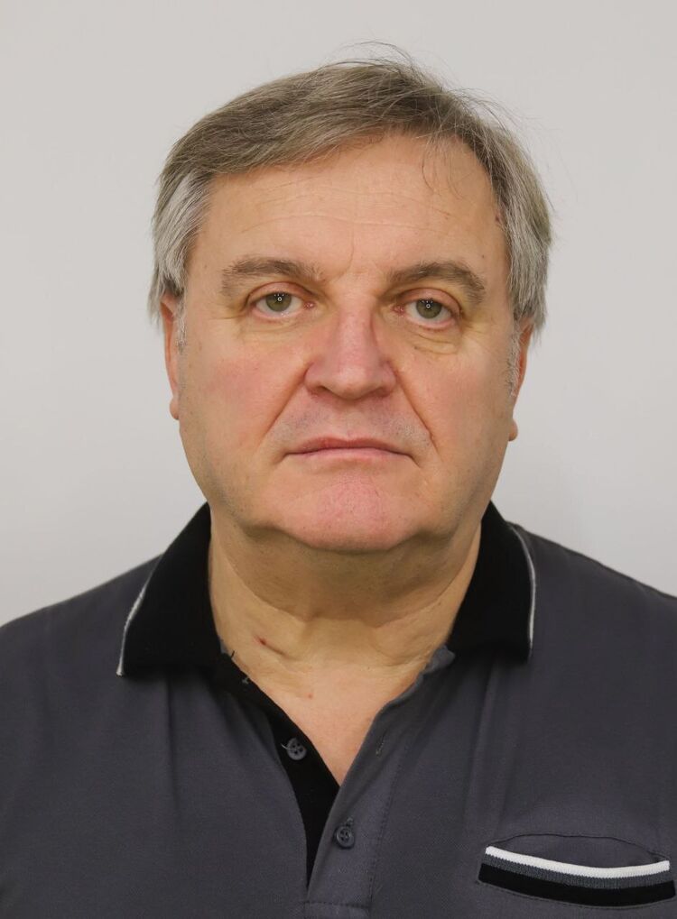  51179968  Igor, 50 ,    