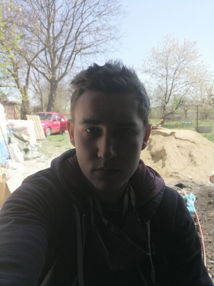  ,   Sergej, 25 ,   ,   , c 