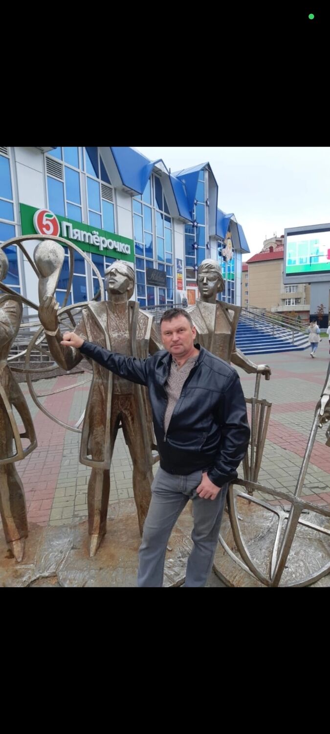  43783308  Oleg, 52 ,    