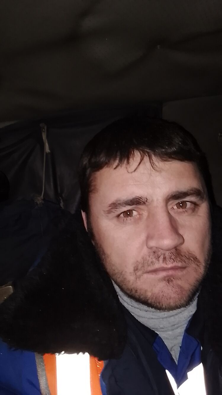  46347648  , 40 ,    