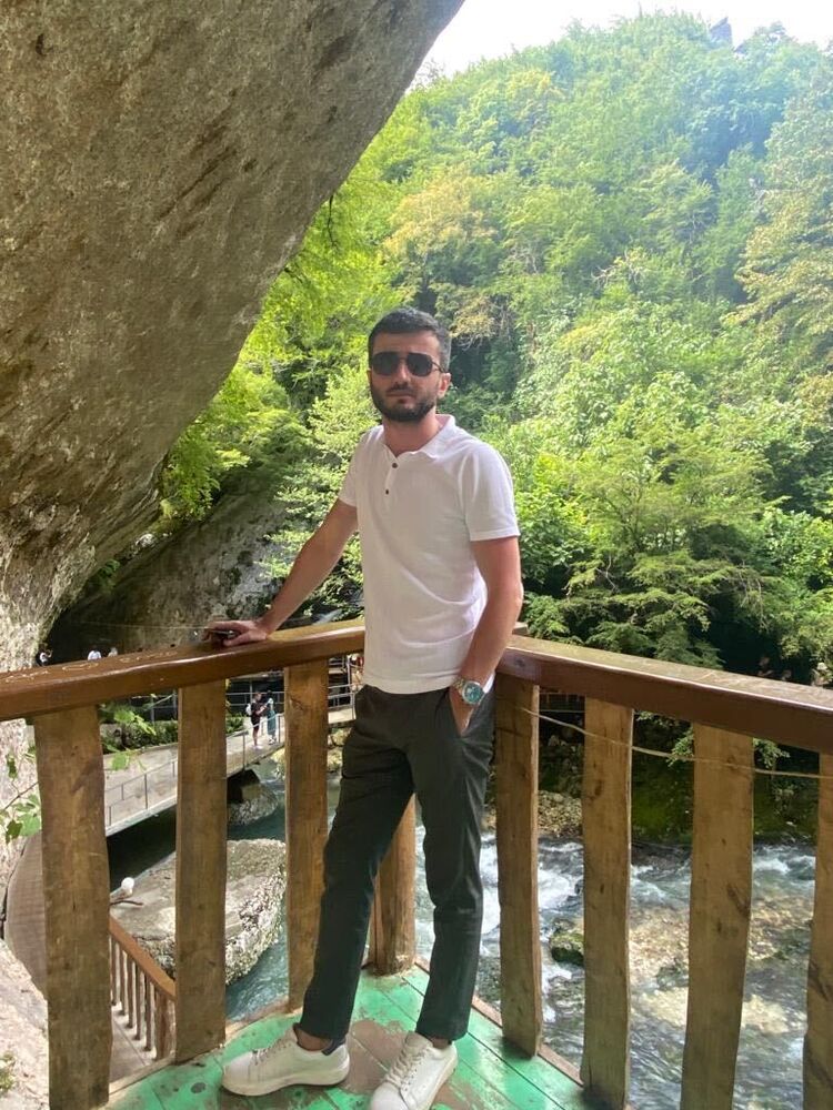  28584988  , 35 ,    -