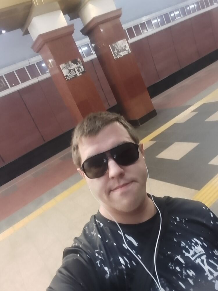  52828918  , 28 ,    
