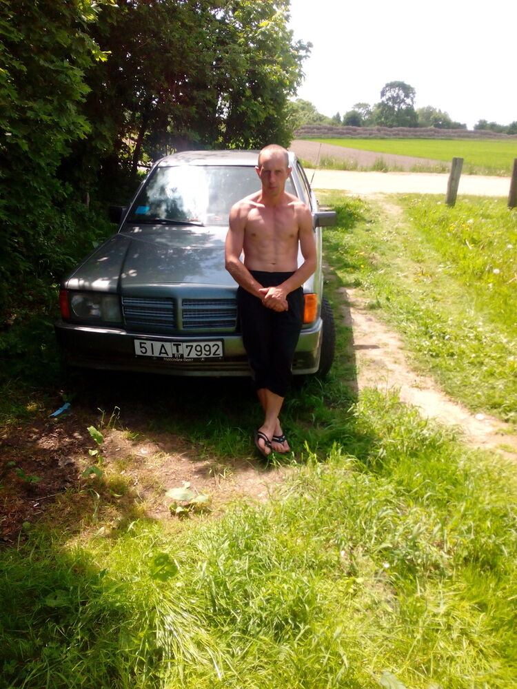  ,   Viktor, 41 ,   ,   , c 