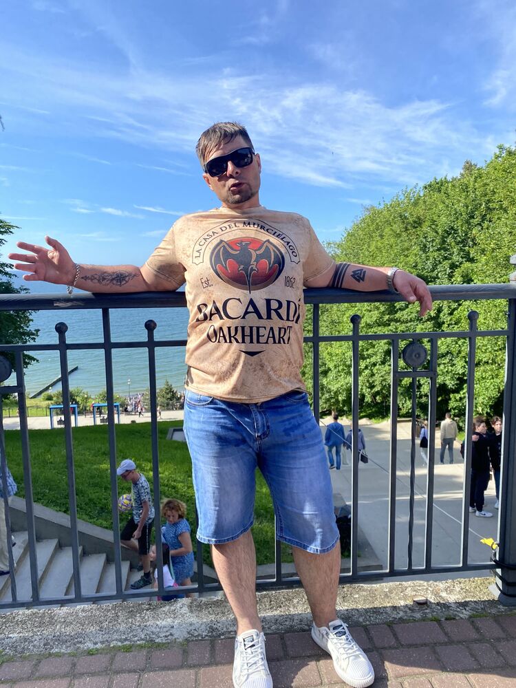 ���� 27909648 ������� ����, 44 ����, ���� ���������� � ������������