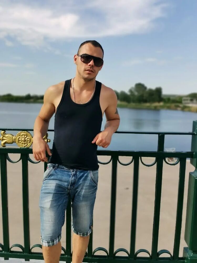  30564298  , 31 ,    -