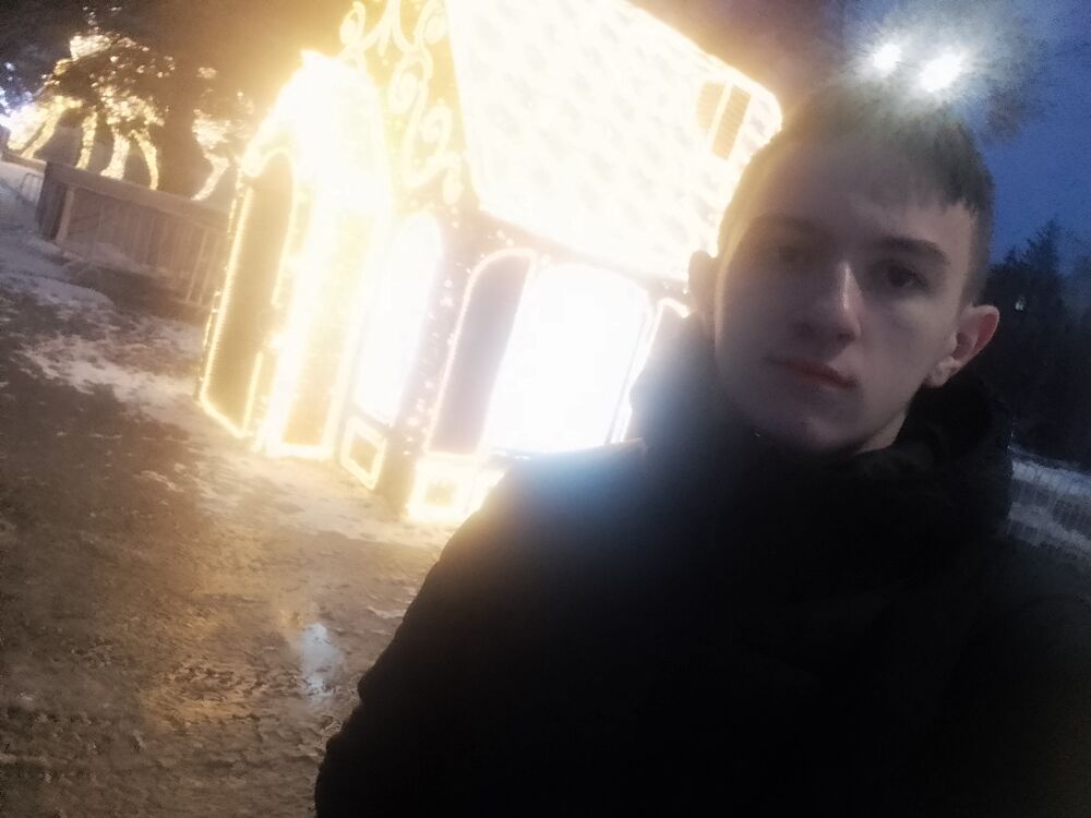  31626658  Kamran, 22 ,    