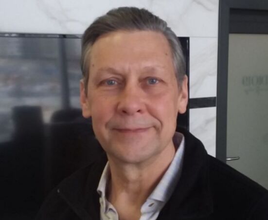  53962638  Ivan, 55 ,    