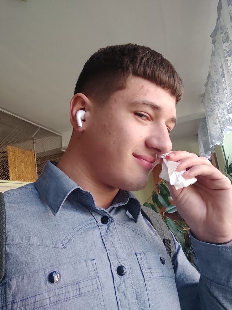 ���� 33043838 ����� Eduard  C, 21 ���, ���� ���������� � ��������