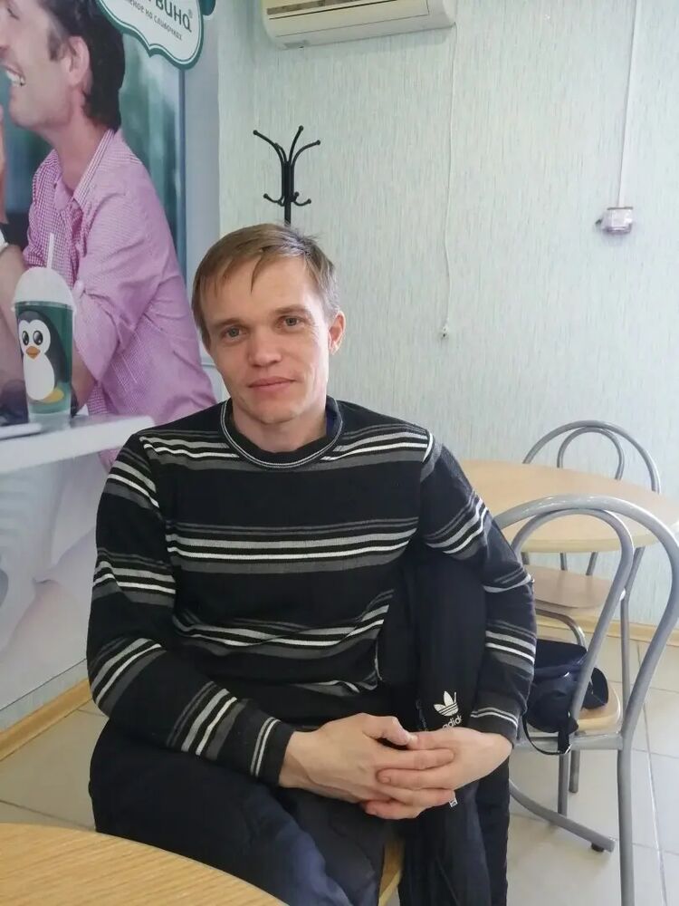  53529288  Sergey, 37 ,    