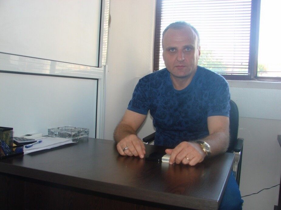  6590168  Sahak, 52 ,    