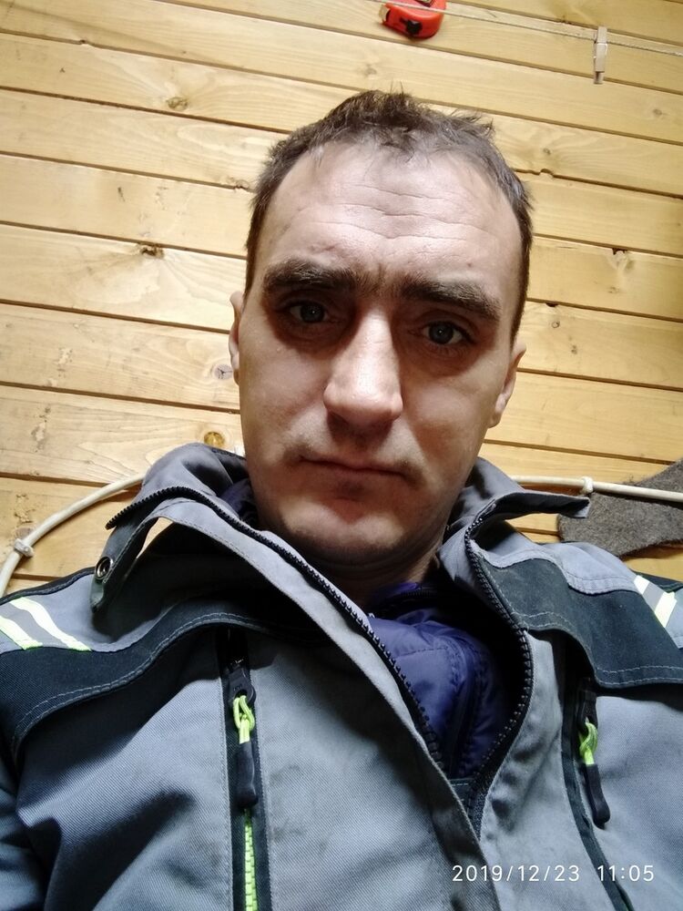  18601838  Vladimir, 42 ,    