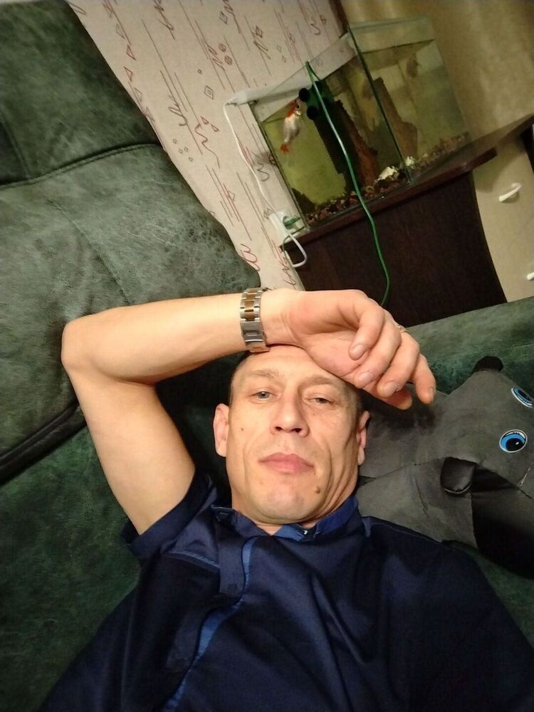  ,   Alex, 44 ,   ,   