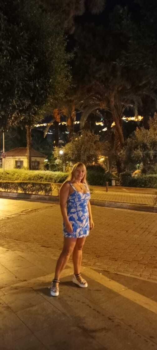  ,   Elena, 45 ,   c 