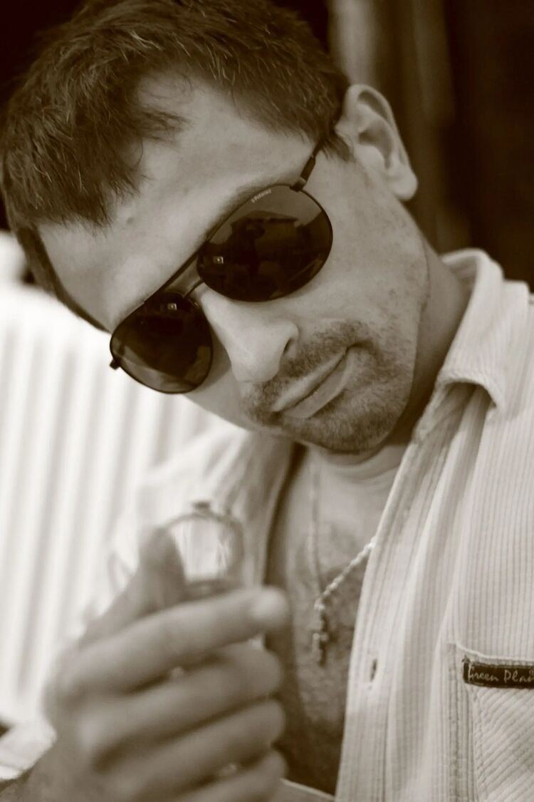  39574738  Sergey, 44 ,    