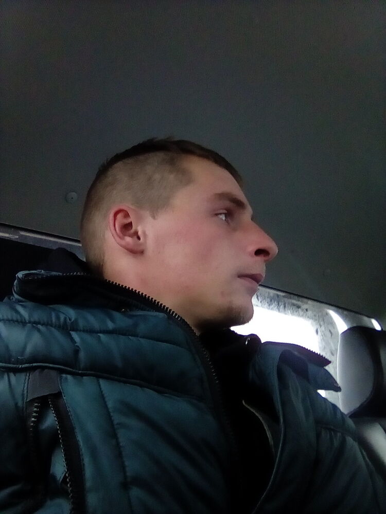  10659398  Cergei, 30 ,     