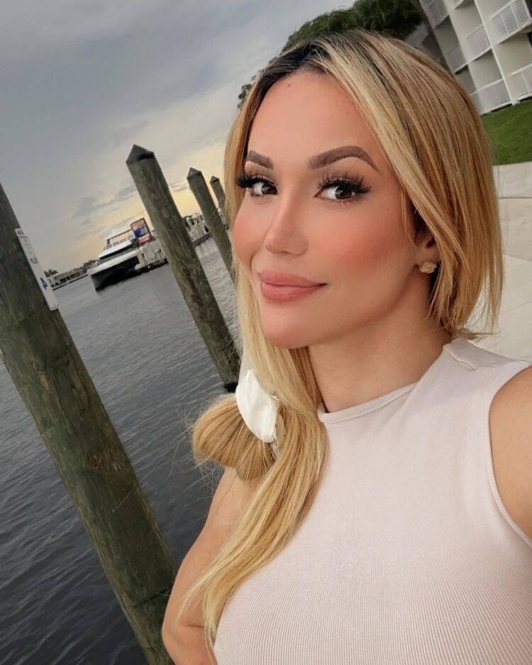  Roanoke,   Karla, 39 ,   ,   , c , 