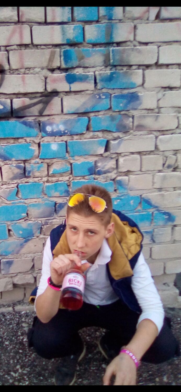  28736288  Max, 22 ,    --