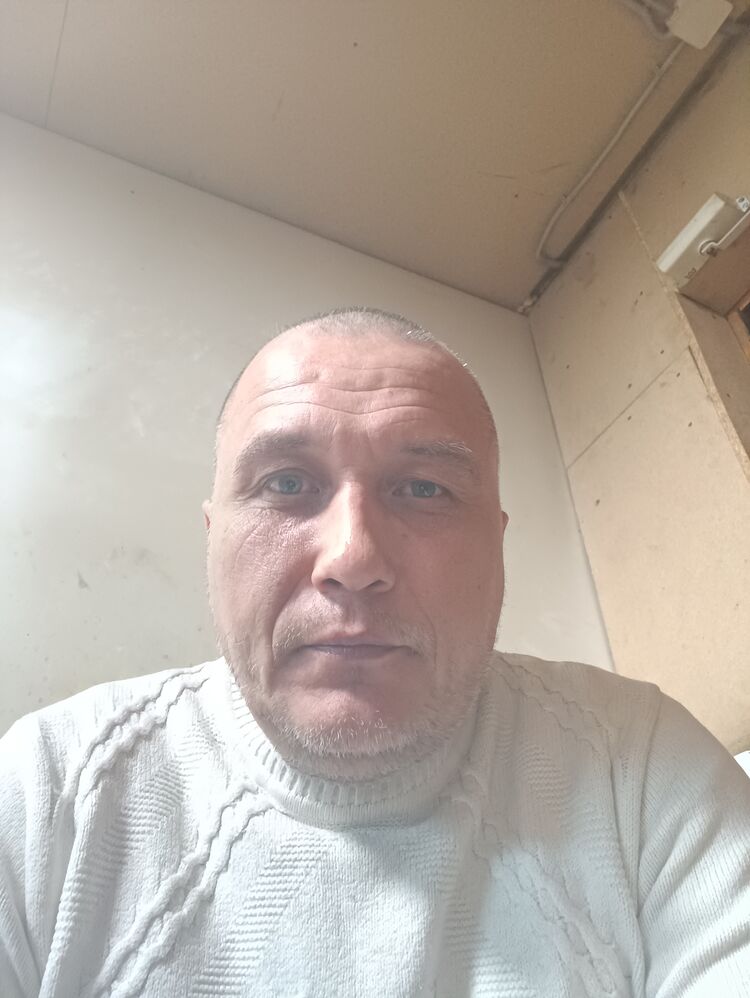  51844918  , 46 ,    
