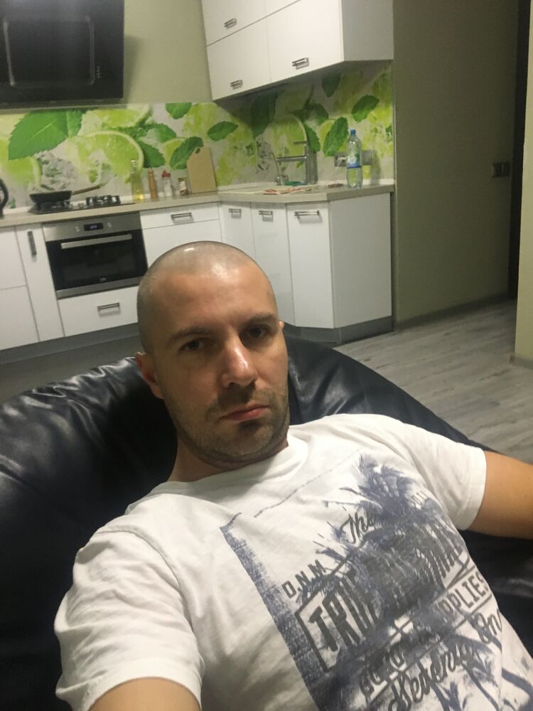  41523458  Andrew, 41 ,    Alacant