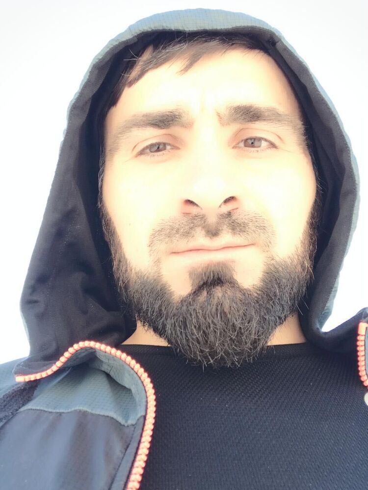  28512468  Djamal, 37 ,    