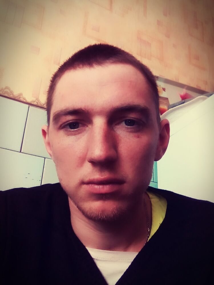  32799198  Igor, 31 ,    