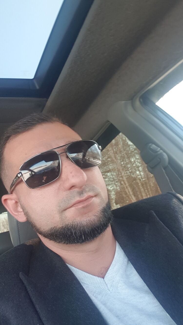  33417418  , 37 ,    