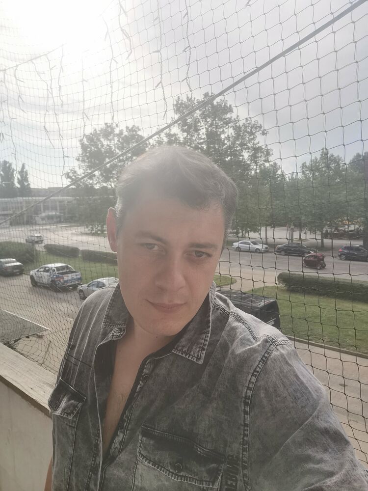  ,   Igor, 44 ,   ,   