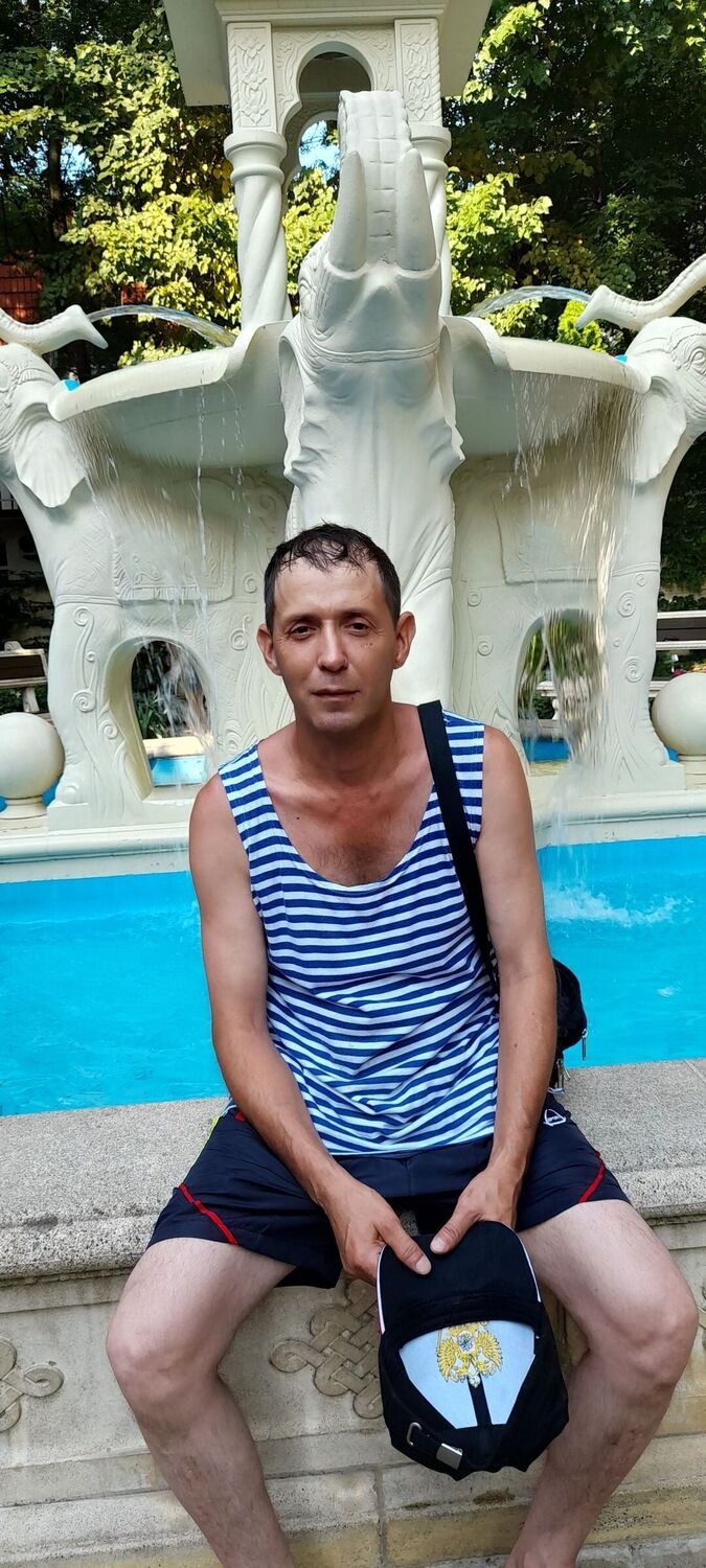  ,   Andrey, 49 ,   c 