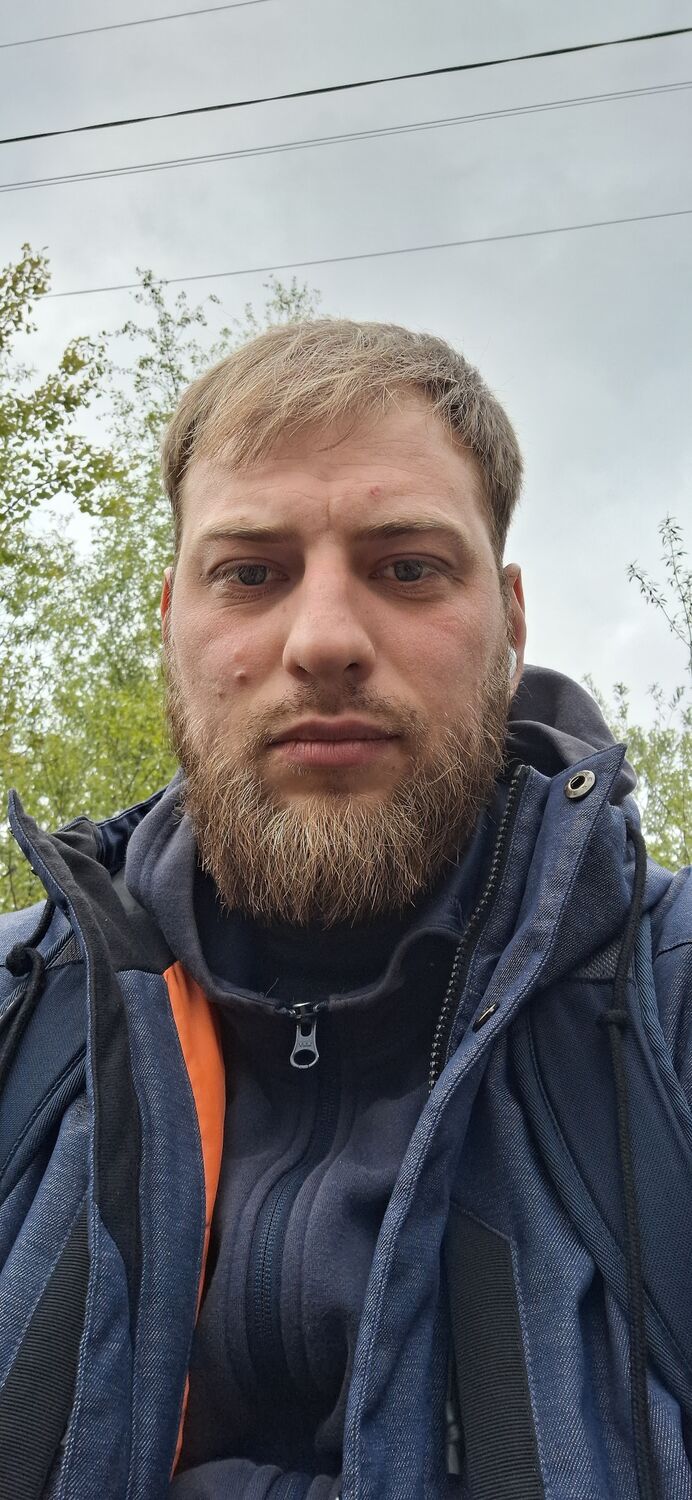  ,   Maksim, 32 ,   ,   