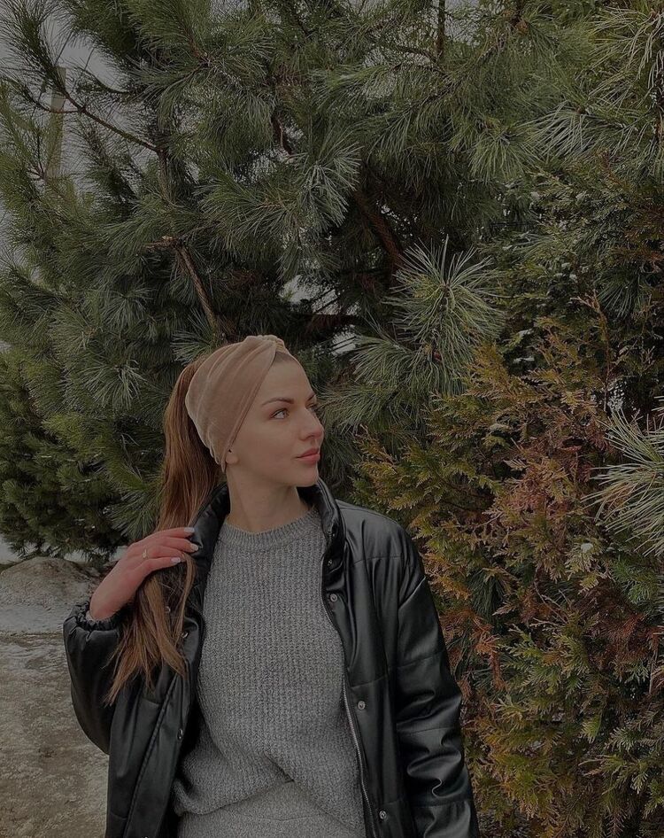  ,   Yana, 29 ,   ,   