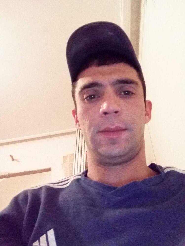  22755998  Djamal, 43 ,    