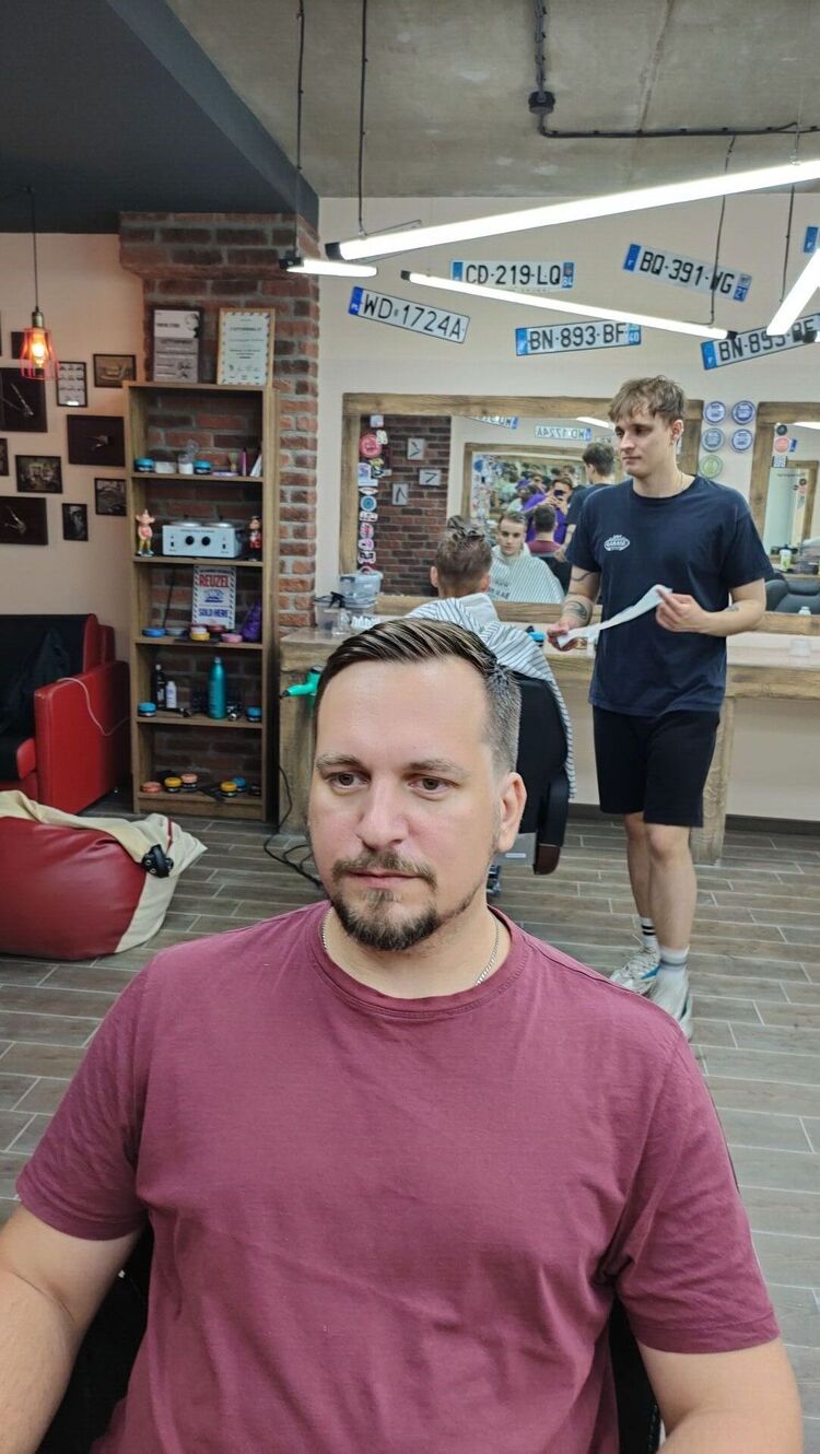  46260858  Mikhail, 37 ,    