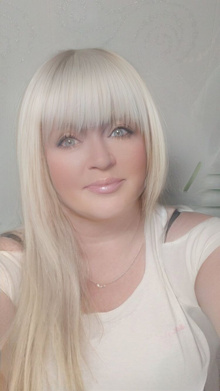  24801038  LANA, 52 ,    