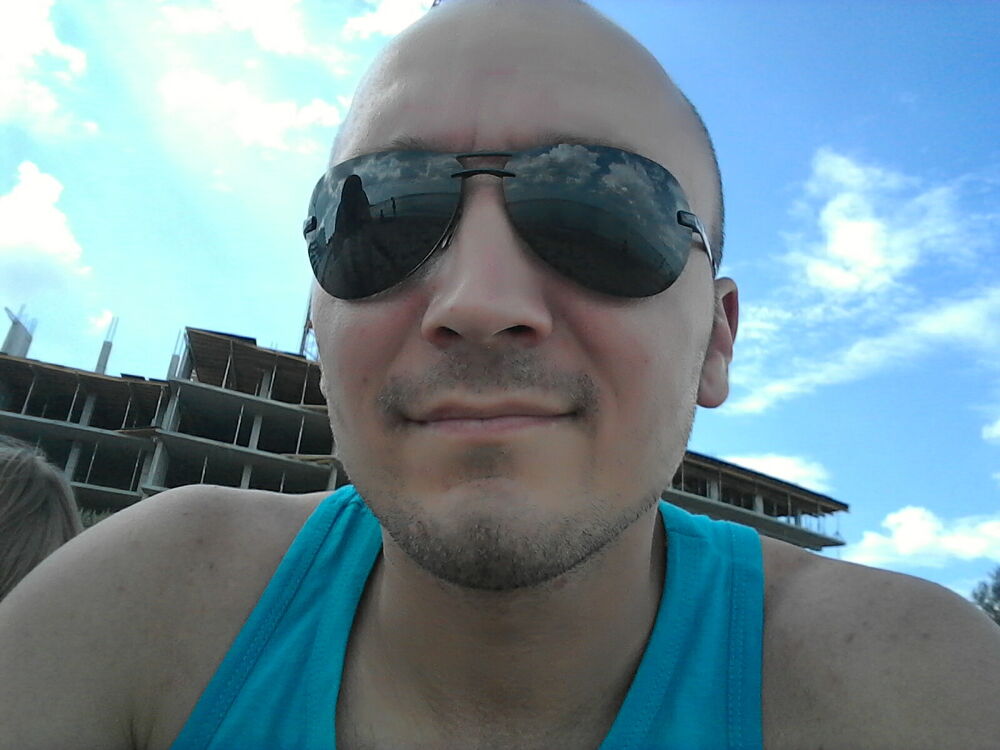  26440188  Viktor, 39 ,    