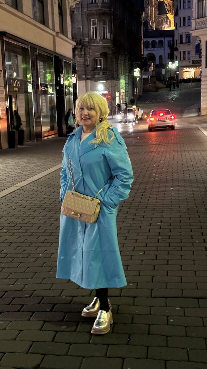  42070618  Lana, 59 ,    