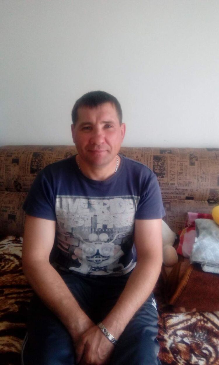  29737208  Anatolij, 50 ,    