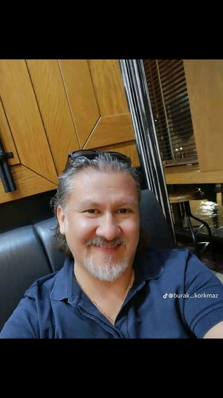  51690568  Frank evis, 61 ,    Al Ghardaqah