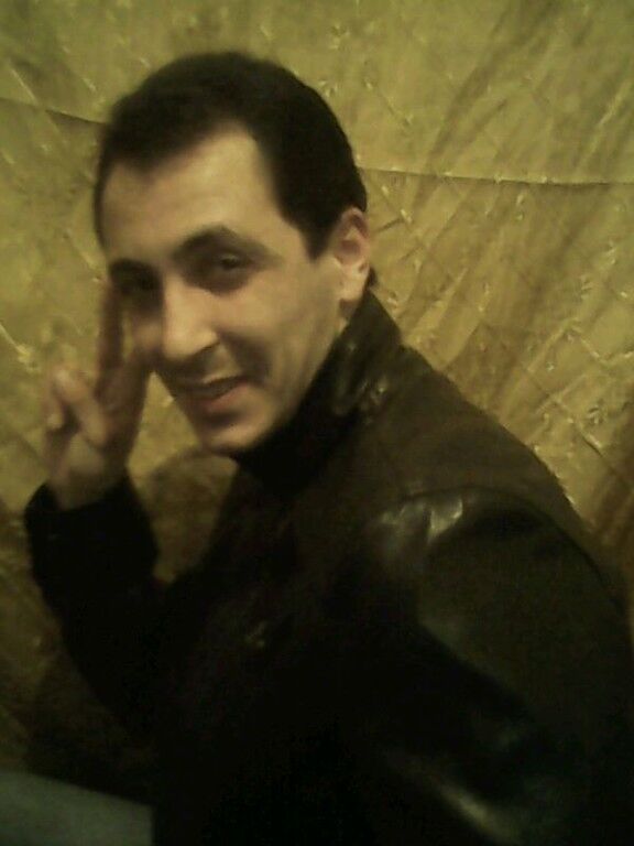  6880488  Arayik, 37 ,    