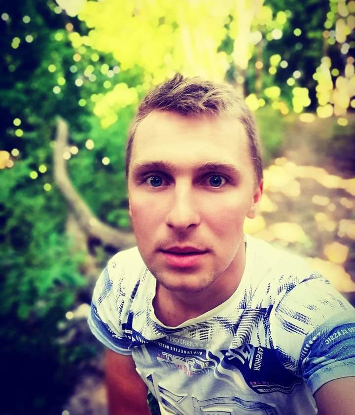  39385868  Serhii, 26 ,    